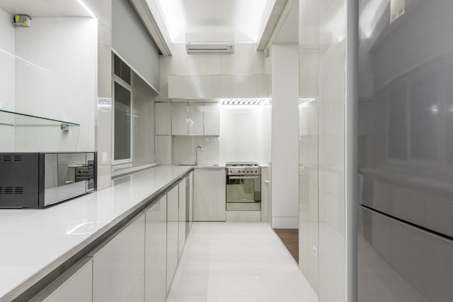 The Cost of Kitchen Cabinet Wrapping in Dubai: Price Guide